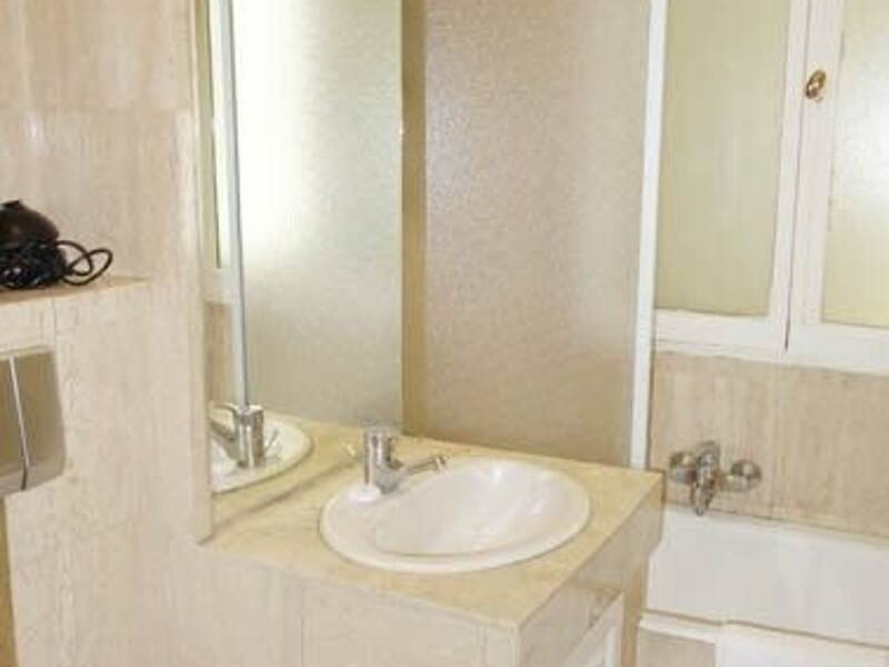 46 sqm apartment for rent in PARIS 16