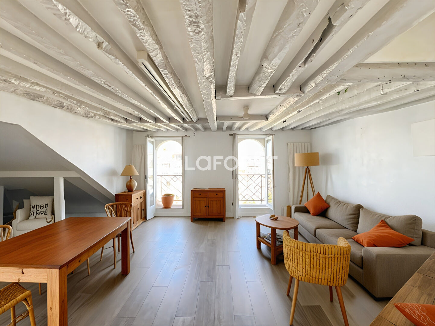 Appartement 93 m² dernier étage avec vue Paris 2 75002
