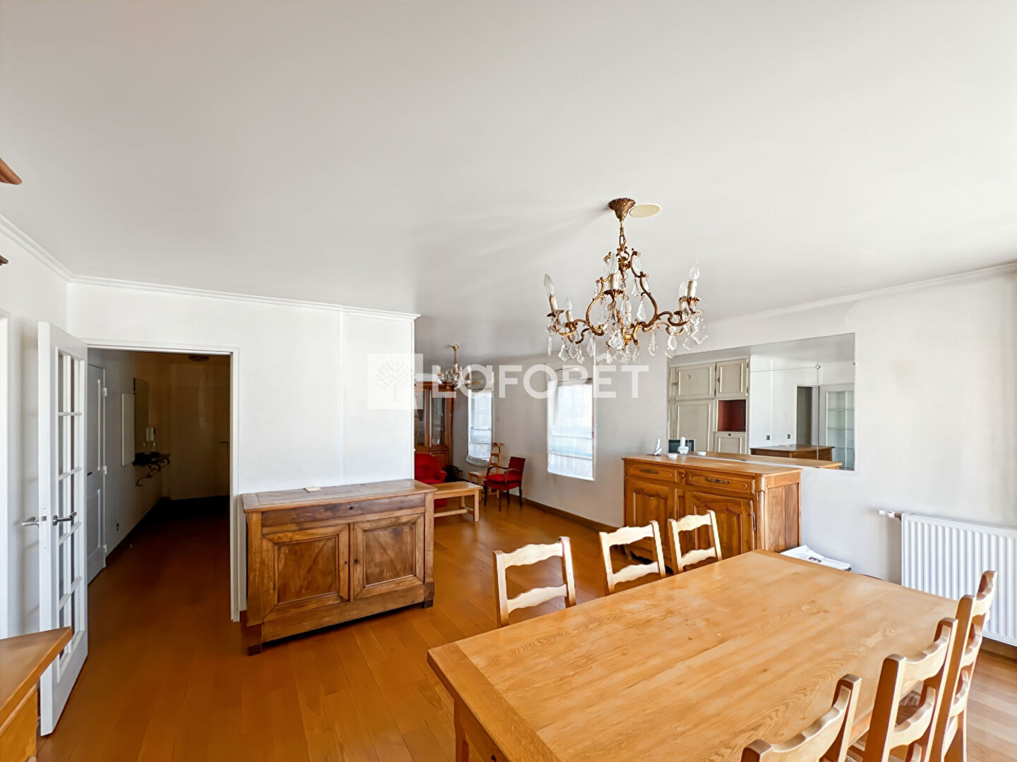 Sale of a 121 sqm apartment in PARIS 15.