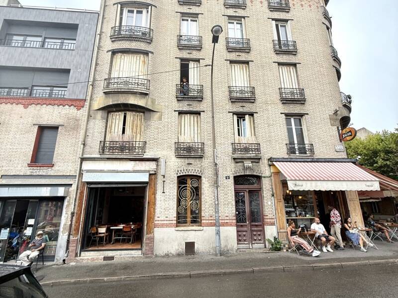 T2 45 sqm bright 4th floor Montreuil near shops and transport