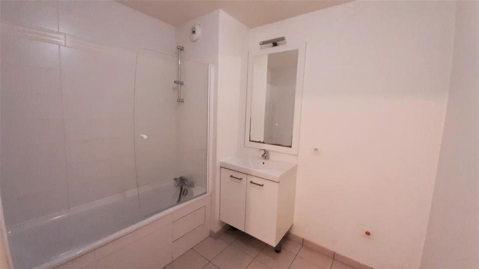 Rental apartment of 67 sqm in CACHAN