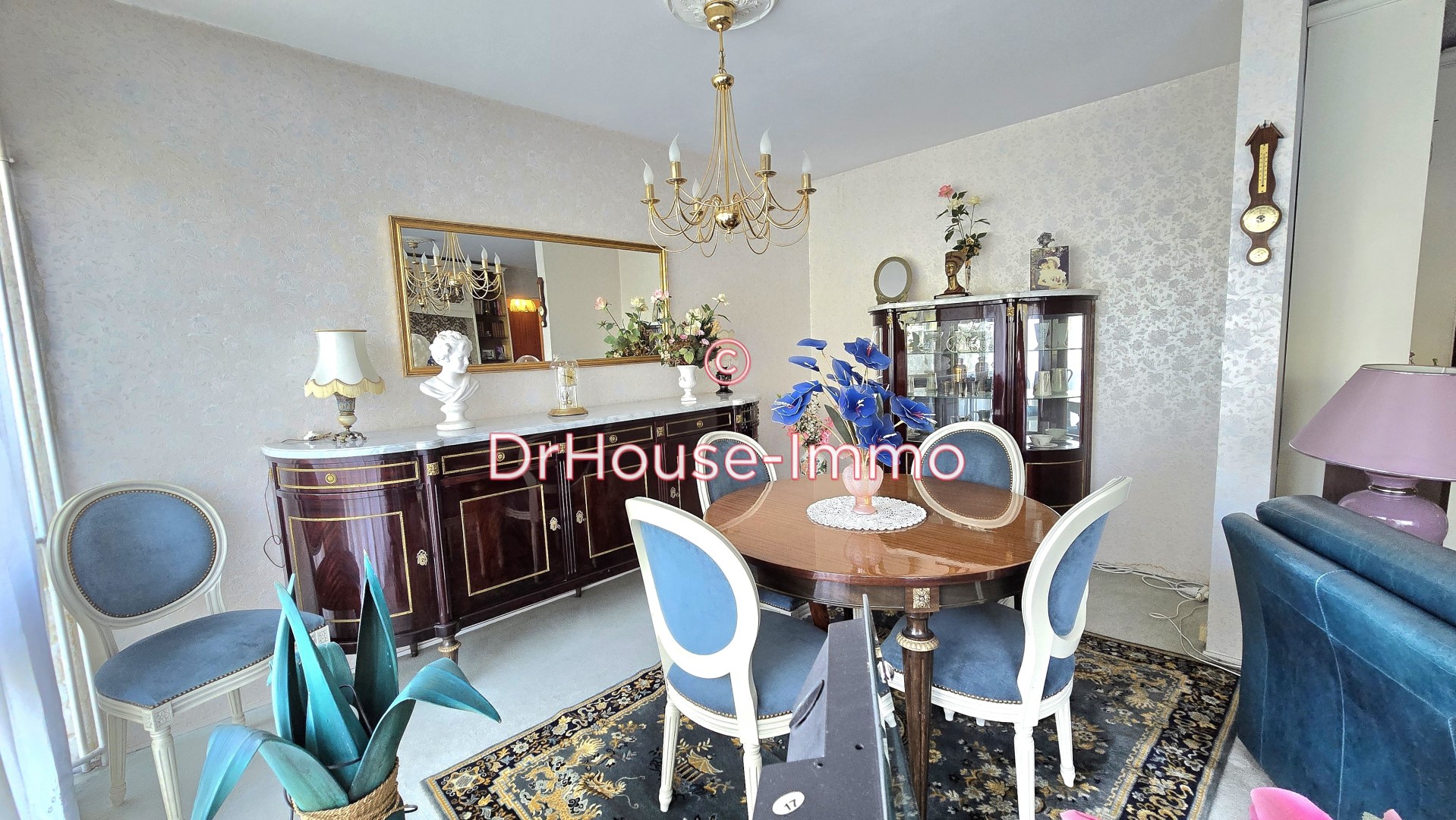 99sqm Apartment with Large Balcony in Mantes la Jolie Val Fourré