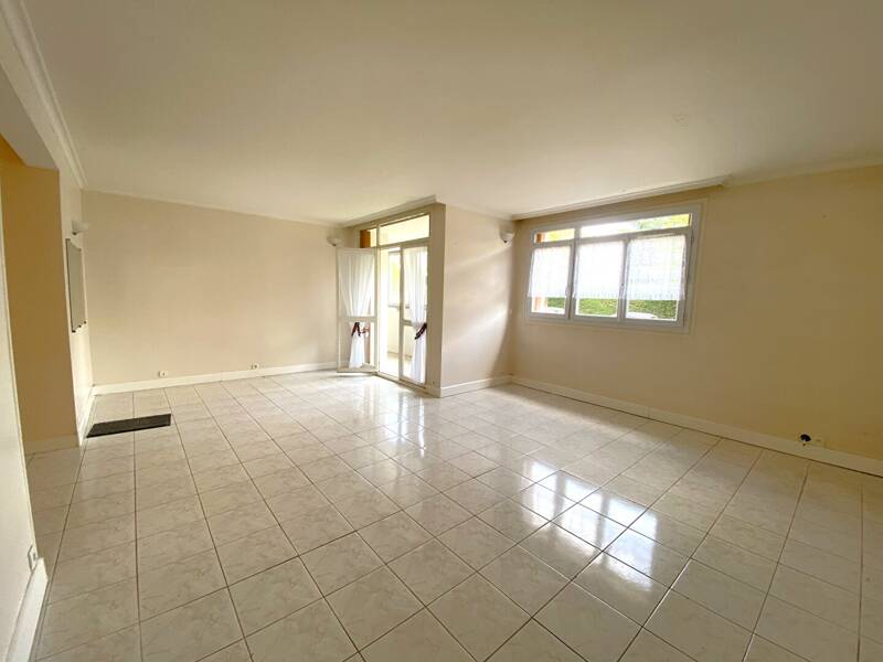 Apartment for rent, 77 sqm in Bois d'Arcy.