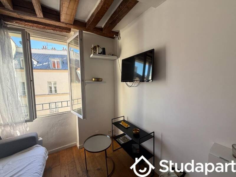 12 sqm apartment for rent in PARIS 1