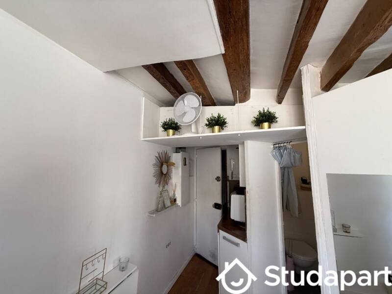 12 sqm apartment for rent in PARIS 1