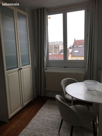 Furnished 1-bedroom apartment 27 sqm - City center. Available from August 25, 2025.
