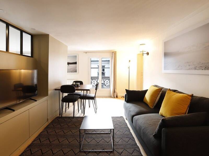 33 sqm apartment for rent in PARIS 7