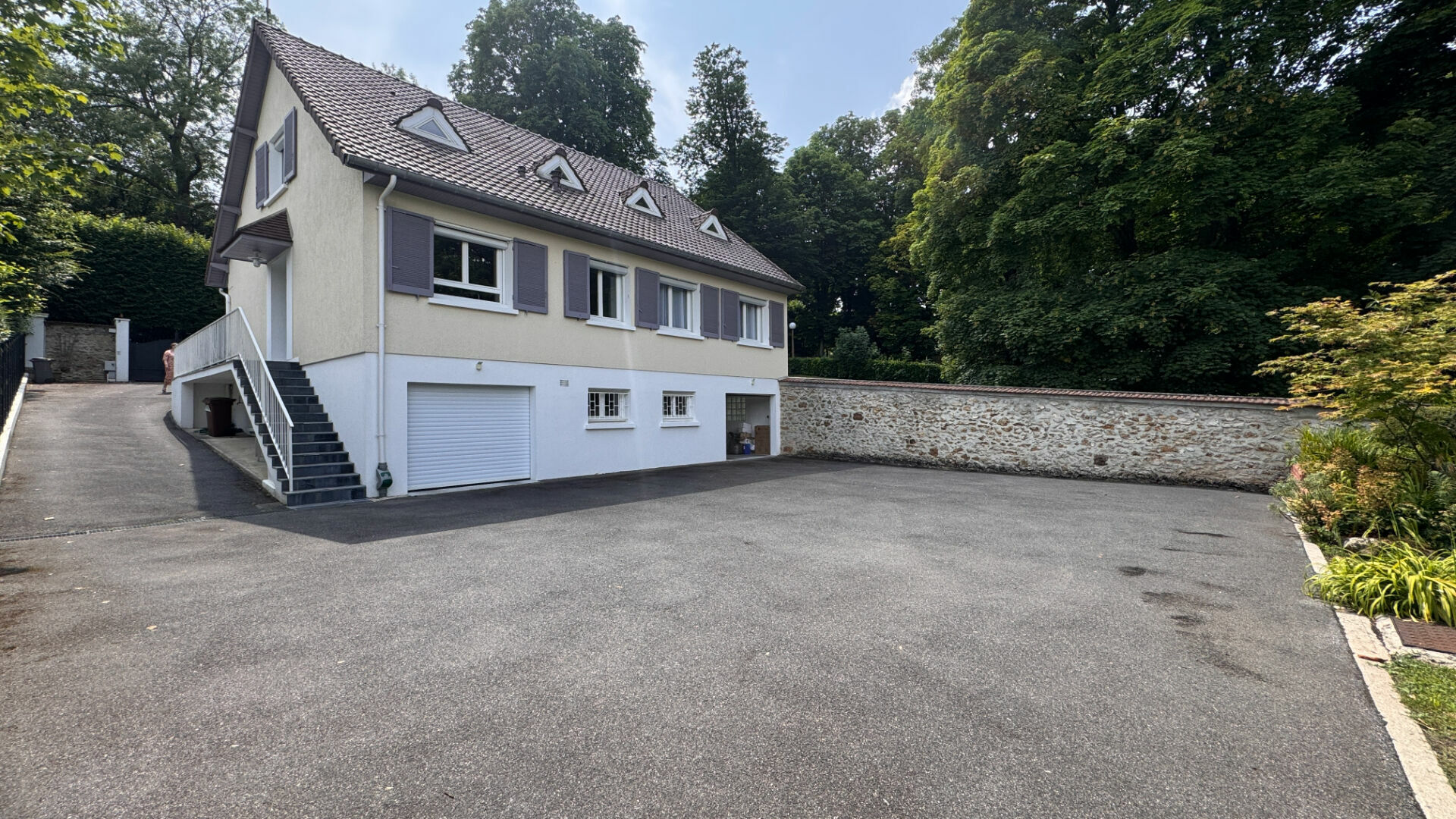 Maison Evry Village