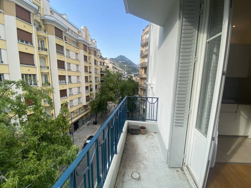 Rental apartment of 62 sqm in GRENOBLE