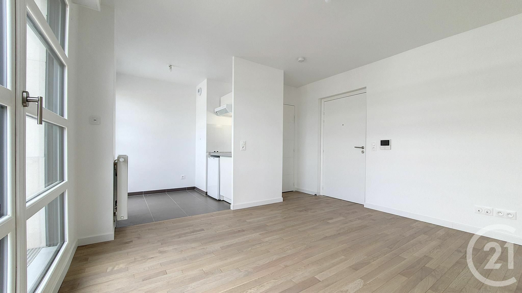 27 sqm apartment for rent in Colombes