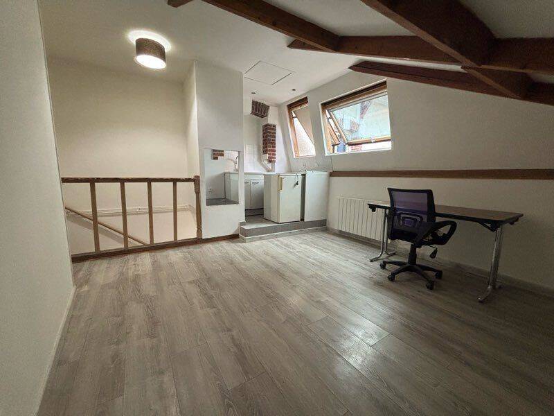 Appartement 17m2 mansardé avec parking Bougival 78380