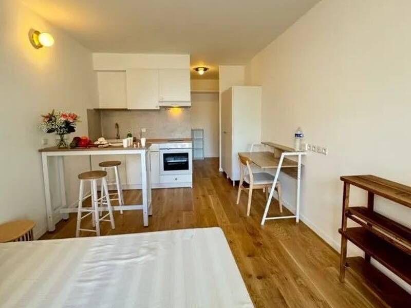 Appartement 24m² avec balcon lumineux à Paris 13, rue de Fulton