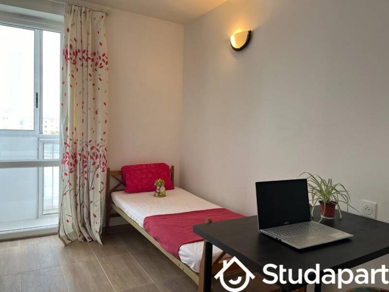 Studio 11sqm with balcony in CRETEIL near metro and shopping center