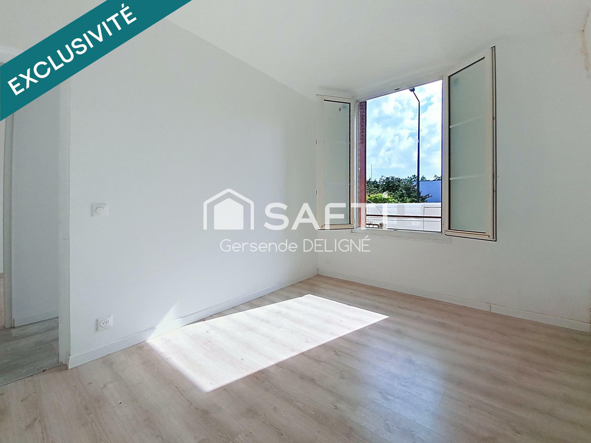 Townhouse with small garden