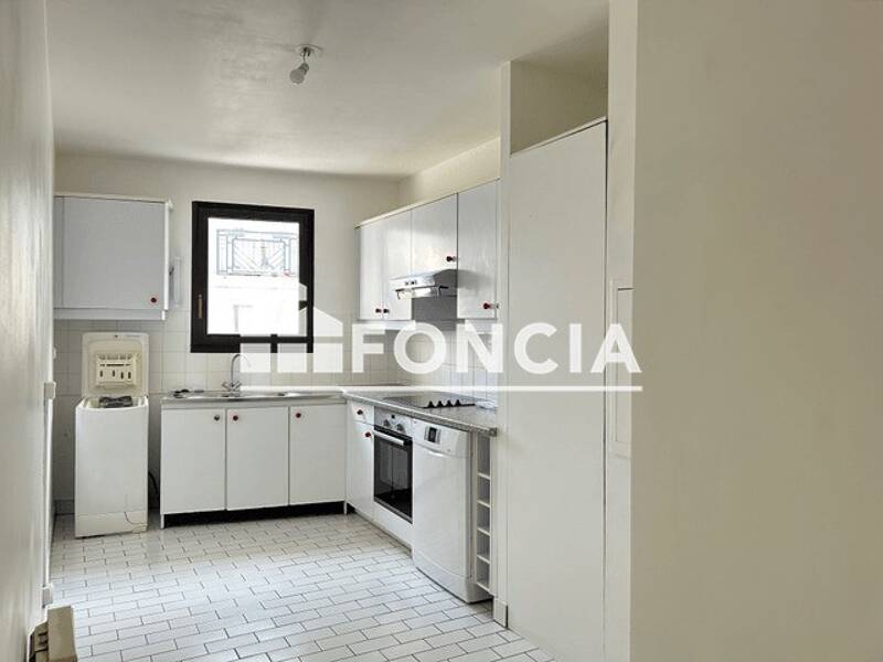 Rental apartment of 84sqm in PARIS 20