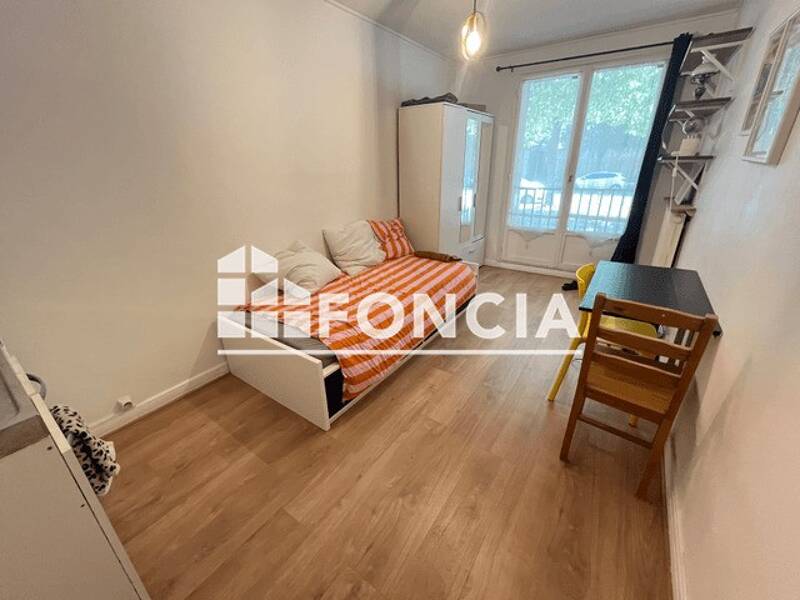 Studio meublé 17m² calme résidence Versailles 78000