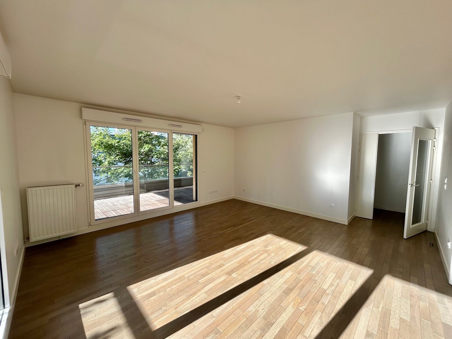 Apartment for rent, 104 sqm, in SEVRES.