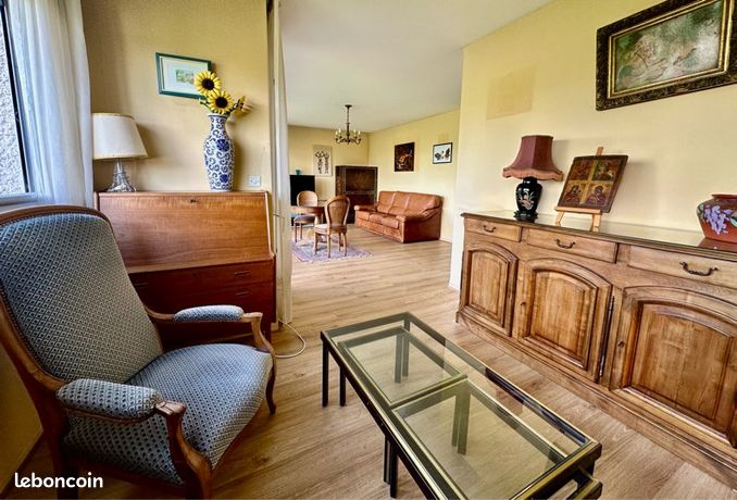 4-room apartment with garage and cellar