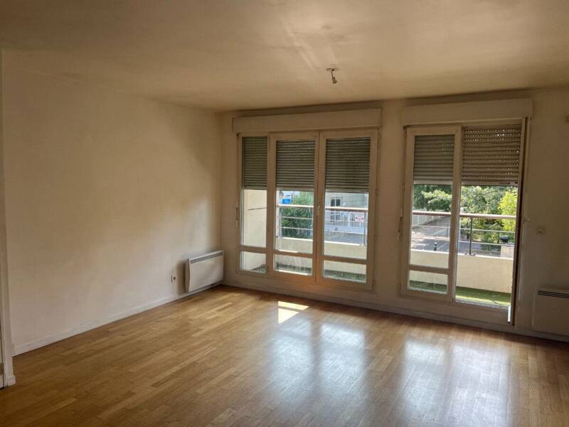 85sqm apartment for rent in Colombes