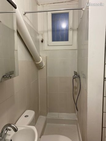 Furnished studio 24 sqm for rent - 870 euros all charges included.