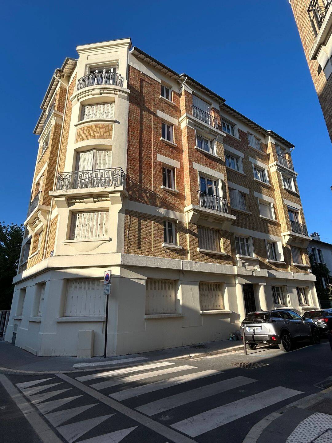 Beautiful T2 in Bois Colombes very close to the train station.