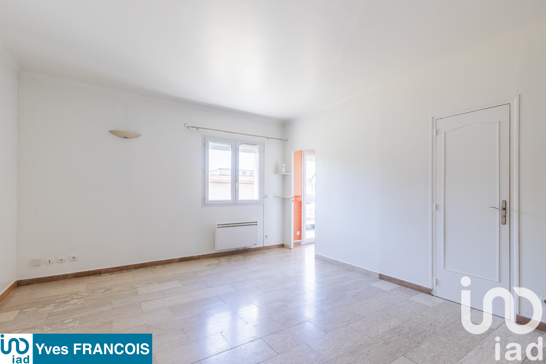 Apartment in Sainte-Geneviève-des-Bois (91700)