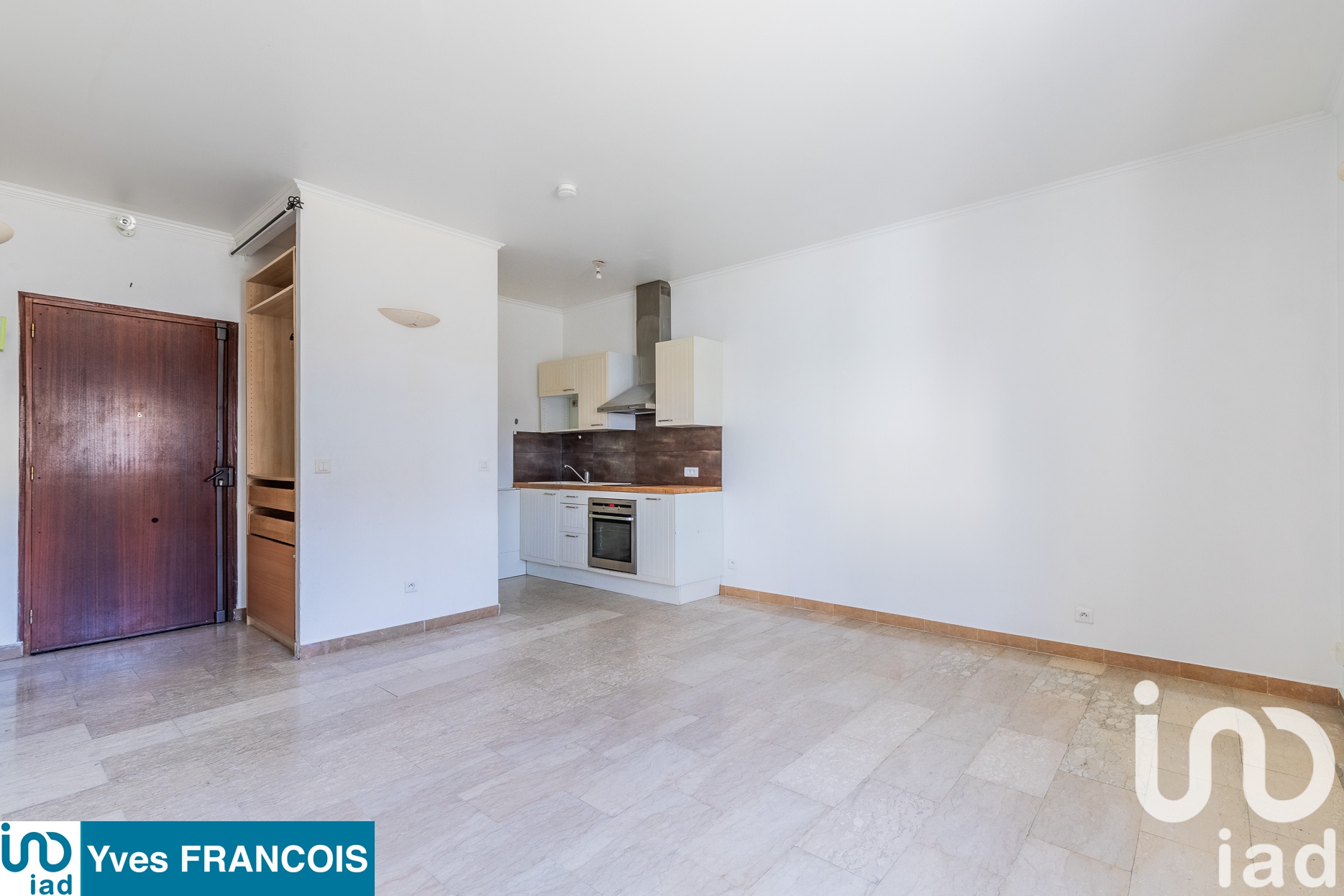 Apartment in Sainte-Geneviève-des-Bois (91700)
