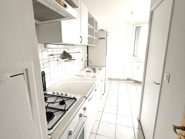 Apartment for rent of 66sqm in SARTROUVILLE