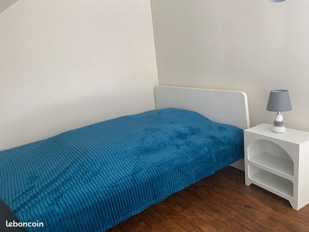 Large 4-bedroom apartment