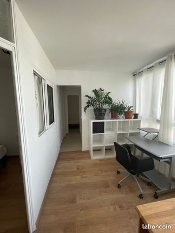 Appartement meublé - 2,5 pièces - Paris 19 - Etage élevé