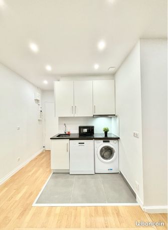 Location meublée appartement 2 pièces 28 m2 Courbevoie (92400) 1.200