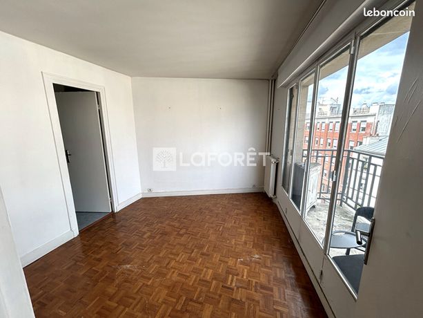 Two-room apartment in Paris (75014)
