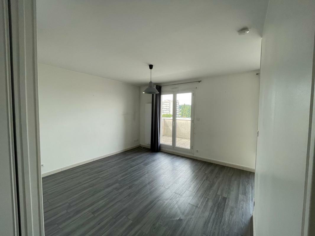One-room apartment in Châtenay-Malabry - 29.90 sqm