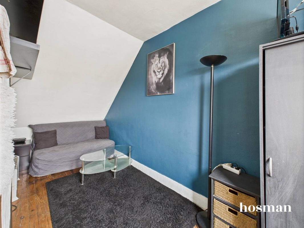 For sale, 11 sqm apartment in PARIS 16.