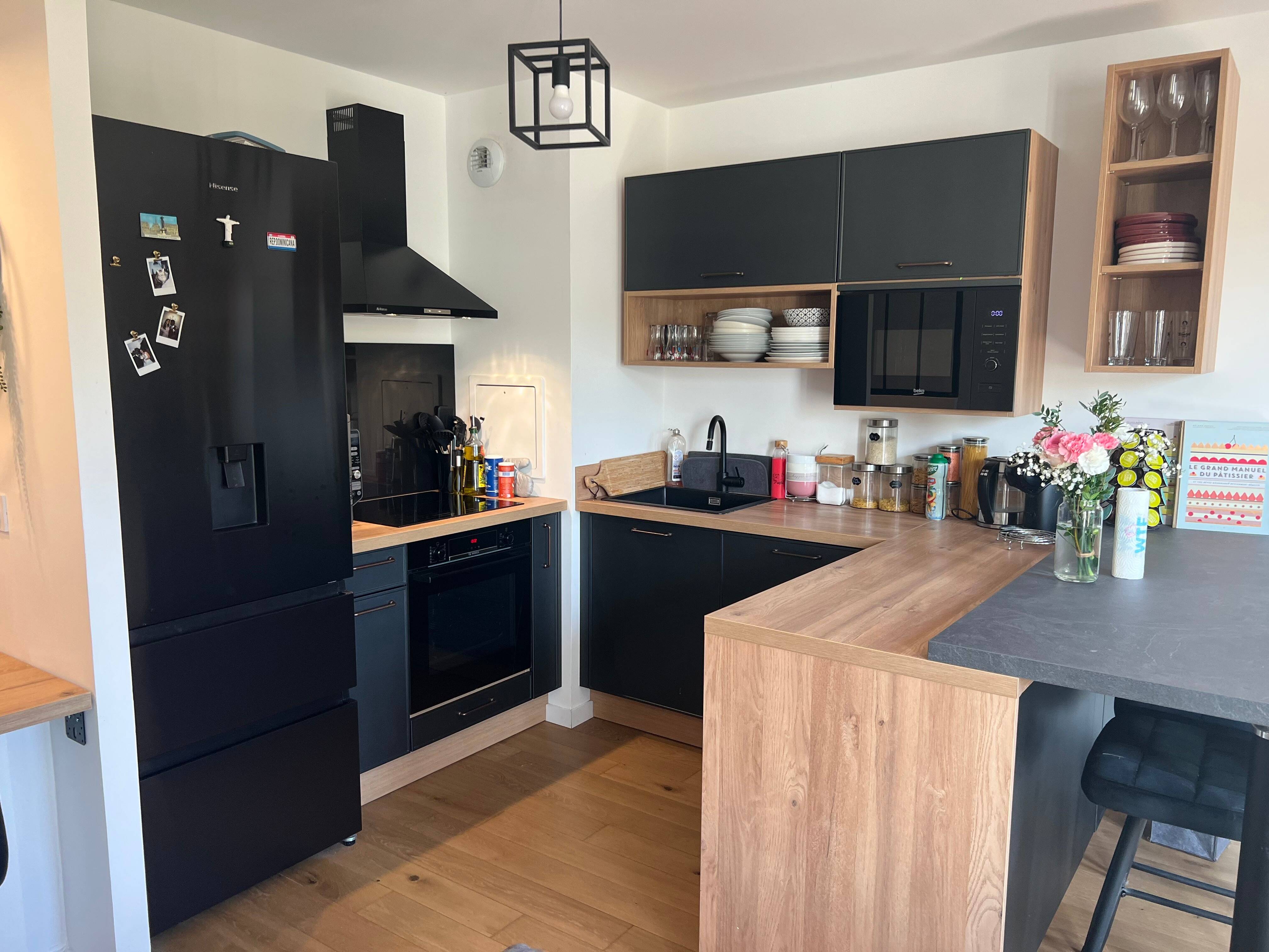 For Sale: T3 with 100 sqm Garden and Terraces – Close to RER E, Market, and Lake of Maison Blanche