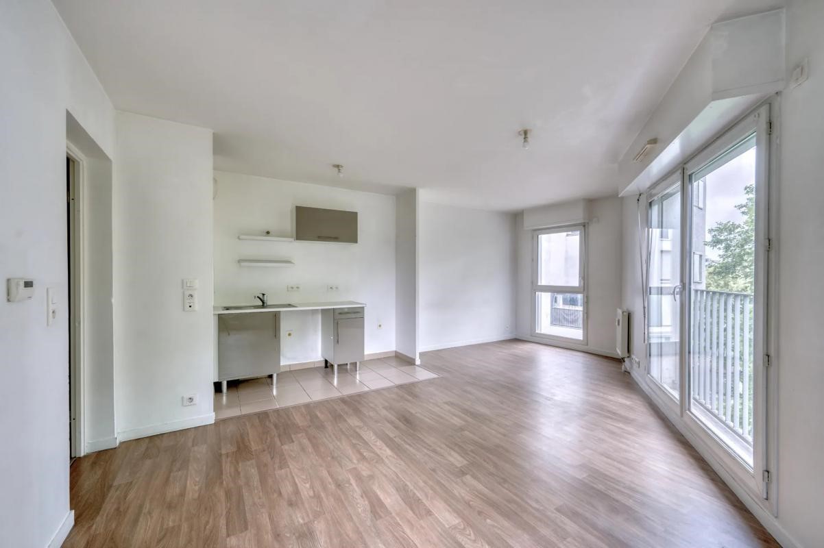For sale: 61 sqm apartment in Argenteuil.
