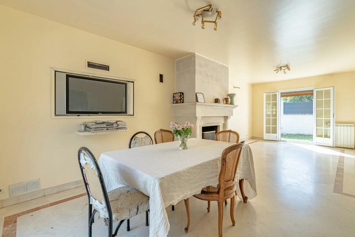 8-room house of 145 sqm located in Sarcelles