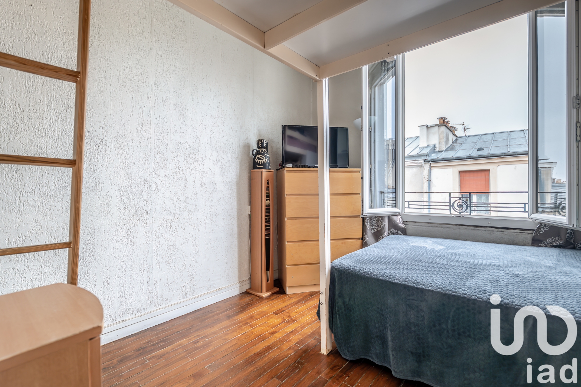 Bright Studio 14 sqm 5th Floor Paris 11th 75011
