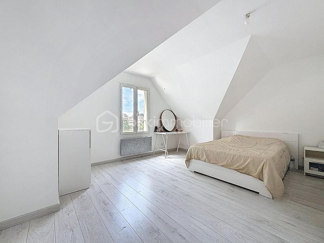 For sale: 140 sqm house in MEAUX