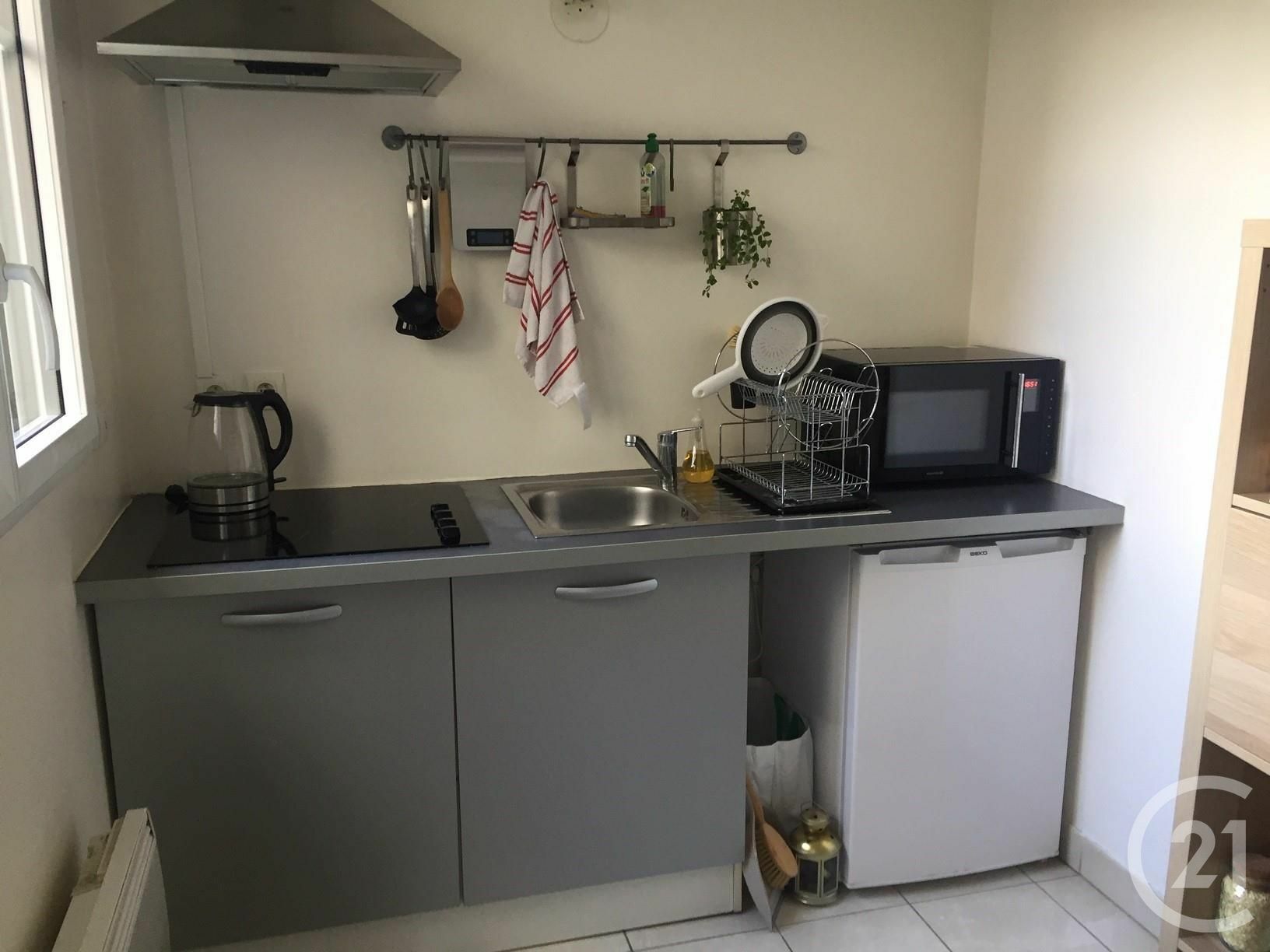 Apartment for rent, 21sqm, in SAINT REMY LES CHEVREUSE.