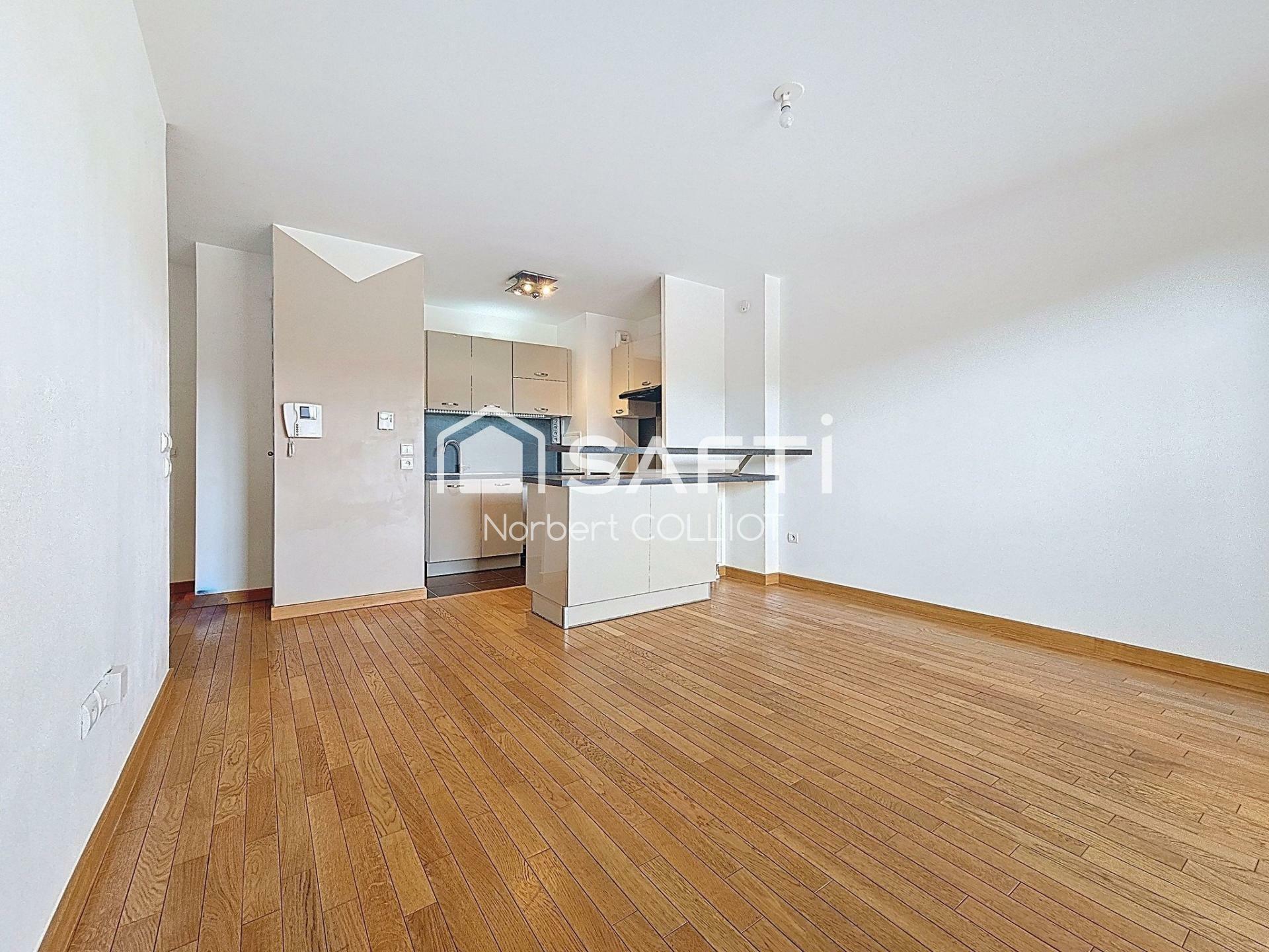 Recent 3-room apartment compliant with BBC standards featuring a balcony.