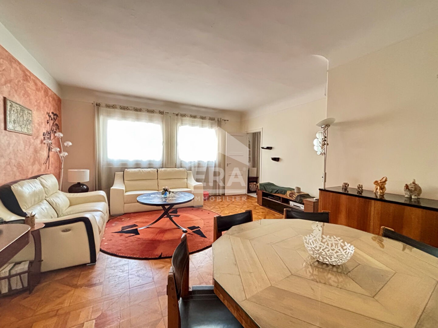 For sale: 71 sqm apartment in Levallois-Perret.