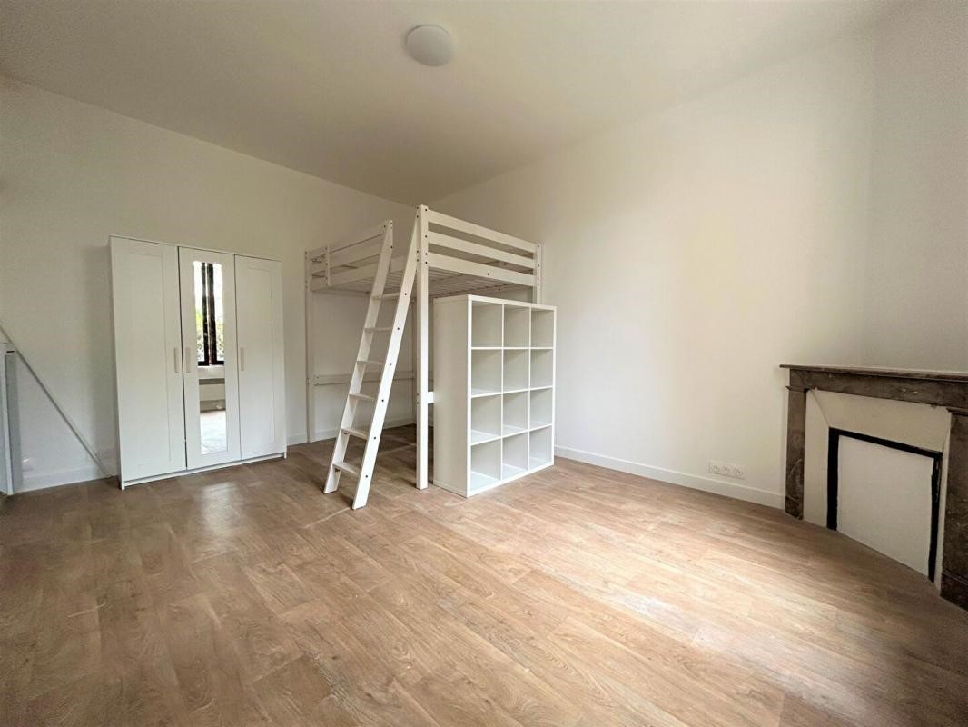 Apartment for rent of 26sqm in VIROFLAY