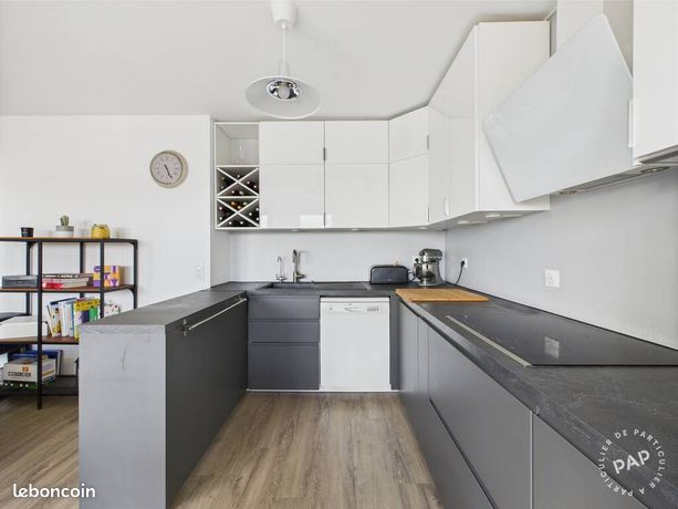 Sale of a 3-room apartment measuring 65.60 sqm in Livry-Gargan (93190)