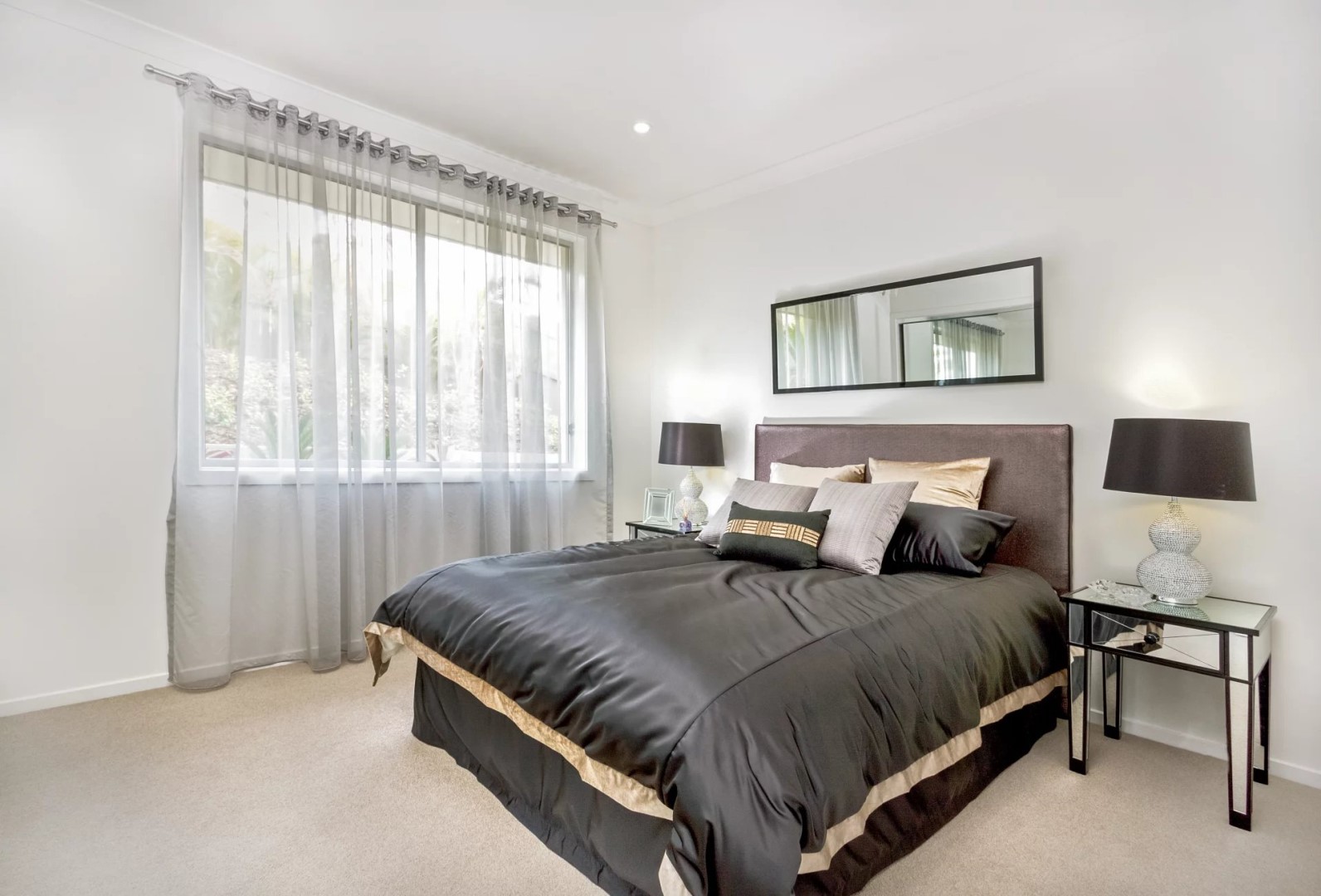 For sale, 61 sqm apartment in Maisons-Alfort.