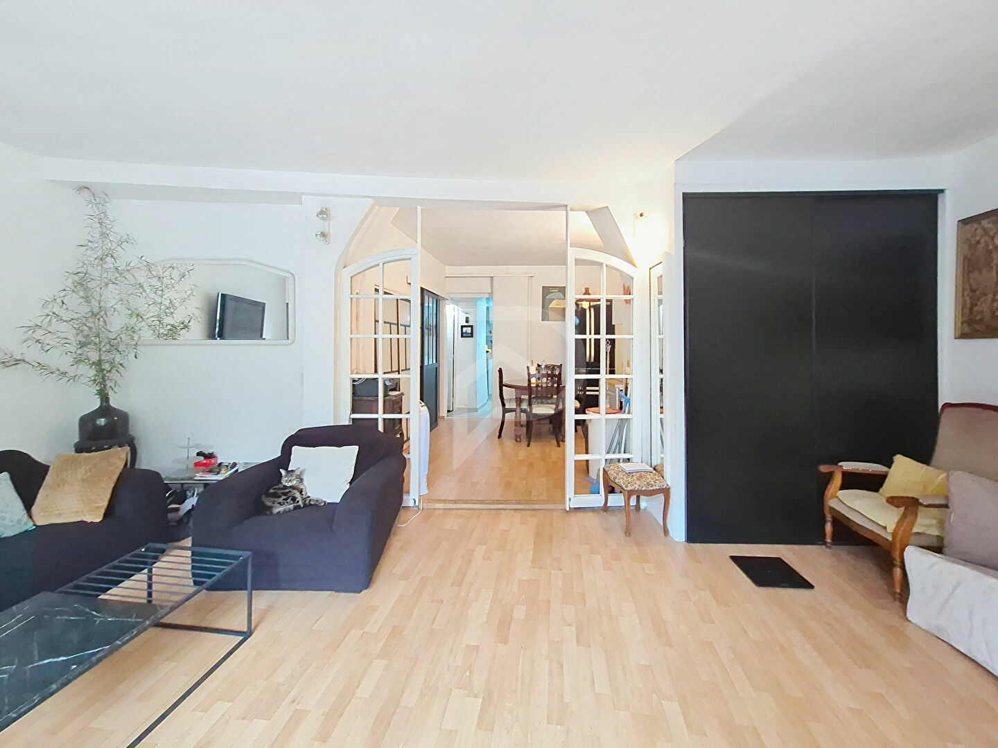 Apartment in Issy Les Moulineaux, 3 rooms, 70 sqm.