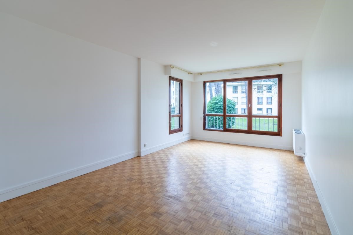 Bright 4-Room Apartment 108sqm VERSAILLES Close to Shops