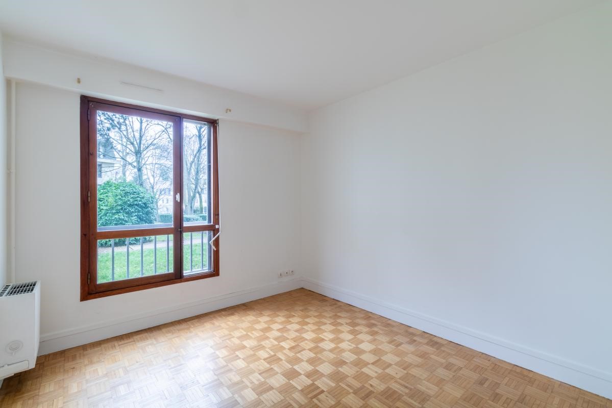 Sale apartment of 108 sqm in Versailles