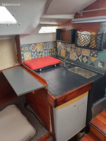 13 sqm pied-à-terre / Pleasure boat (Bastille area)