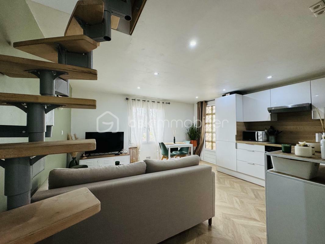 DUPLEX // RENOVATED T2 APARTMENT // LOW CHARGES